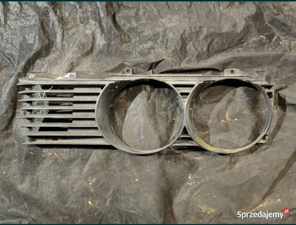 Atrapa ramka lampy lewa BMW e32 sprzedam