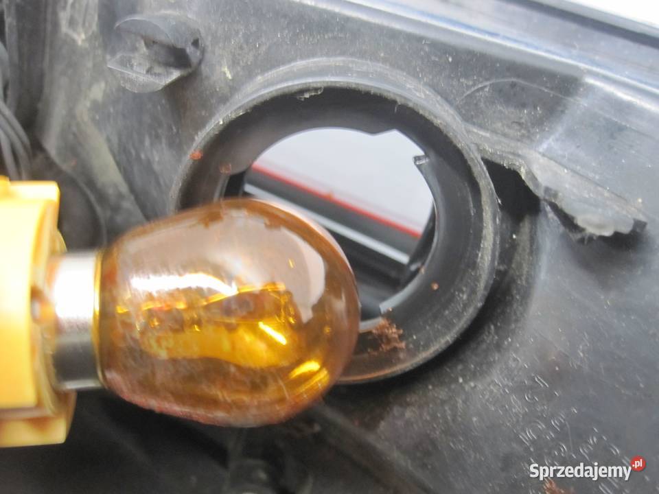 RENAULT MEGANE III CC 11r lampa prawa tył Kielce