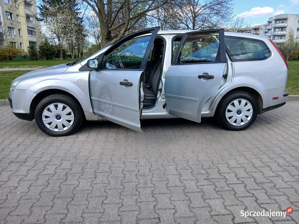 Focus combi 200616benzklima dziala 225 radio Bydgoszcz