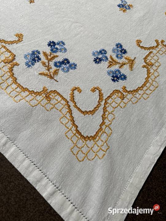 obrus ręcznie haftowany motywy kwiatowe Zabrze sprzedam