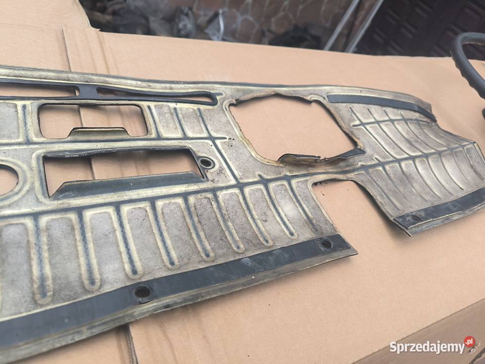 Fiat 126p tapicerka deski rozdzielczej typ Stalowa Wola sprzedam