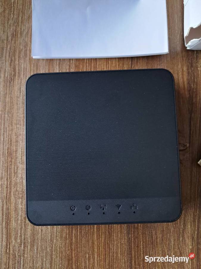 nowy router 4G LTE model Tcpe301k uszkodzone Internet i komunikacja świętokrzyskie Sandomierz