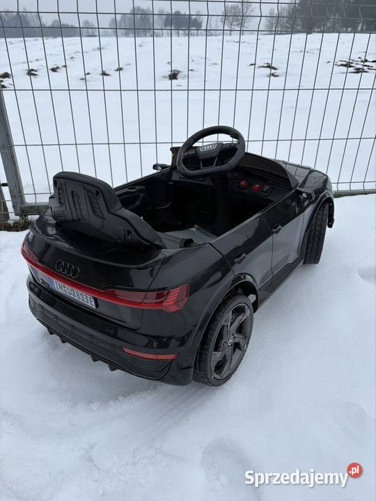 Samochód na akumulator Audi SQ8 nowy pojazd Grabownica sprzedam