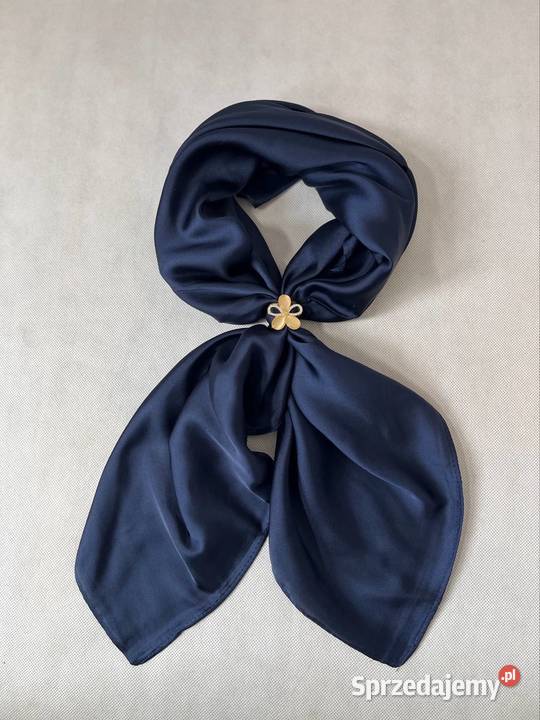 Apaszka granatowa 100 jedwab silk klasyczna Niebieszczany