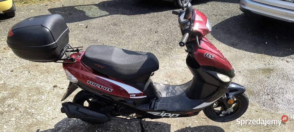 Skuter kupiony w polskim salonie Mników