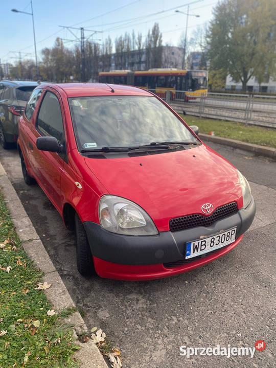 Toyota yaris nieuszkodzony Warszawa