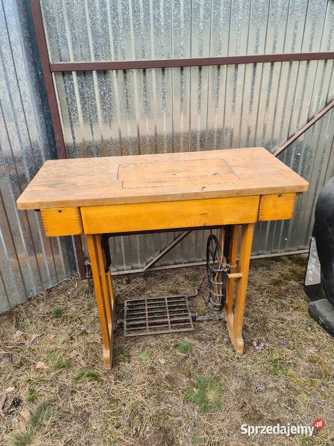 Stara maszyna do szycia Łucznik