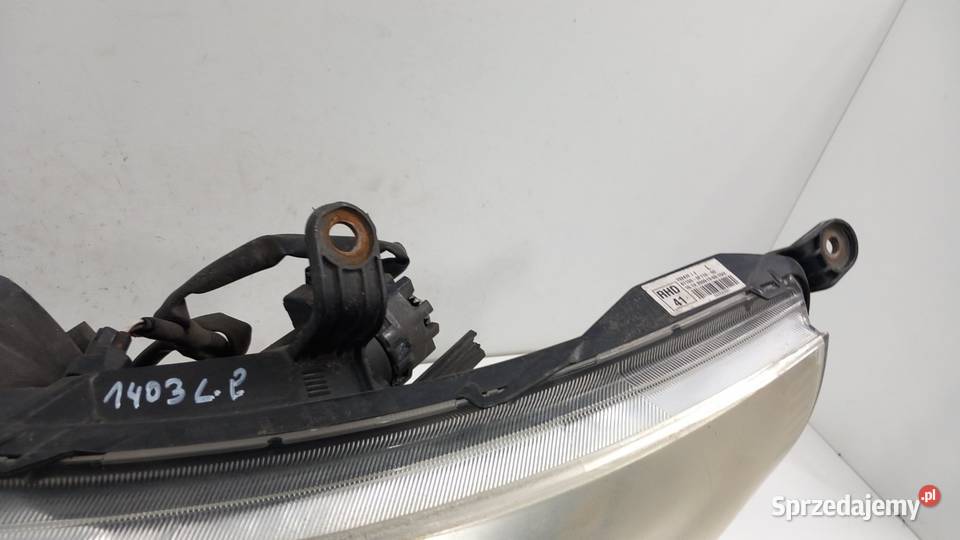TOYOTA VERSO 0913 LAMPA PRZÓD LEWA Oświetlenie Zbierkowo
