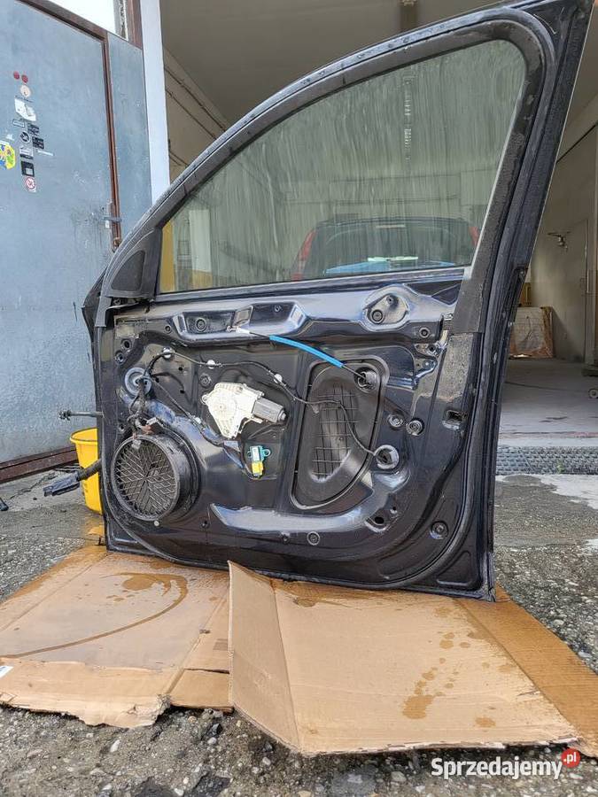 sprzedam drzwi audi a4 b8 Rok produkcji 2011 Zdzieszowice