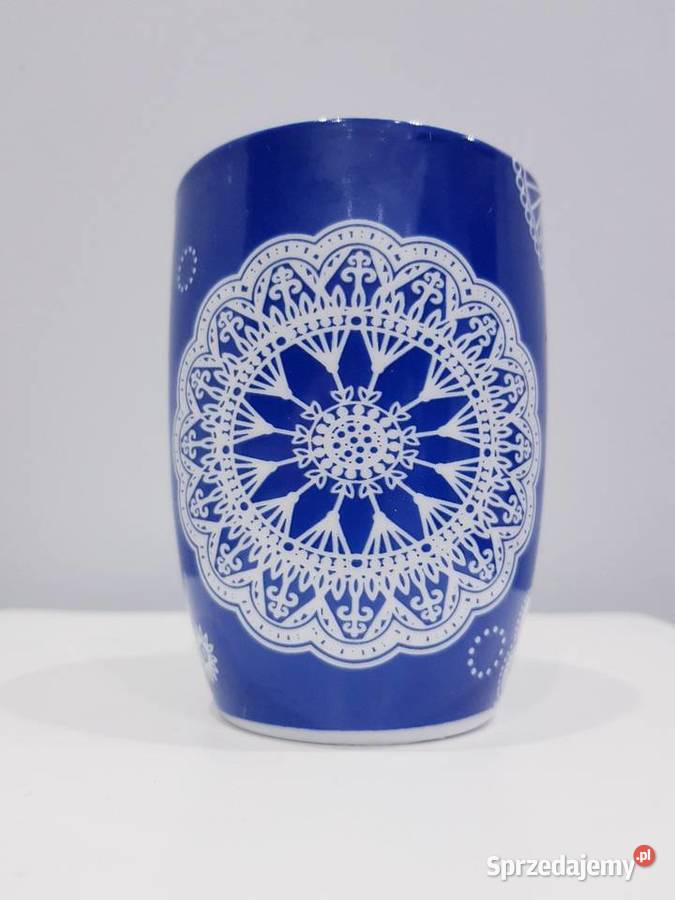 Kubek ceramiczny z imitacją haftu sprzedam