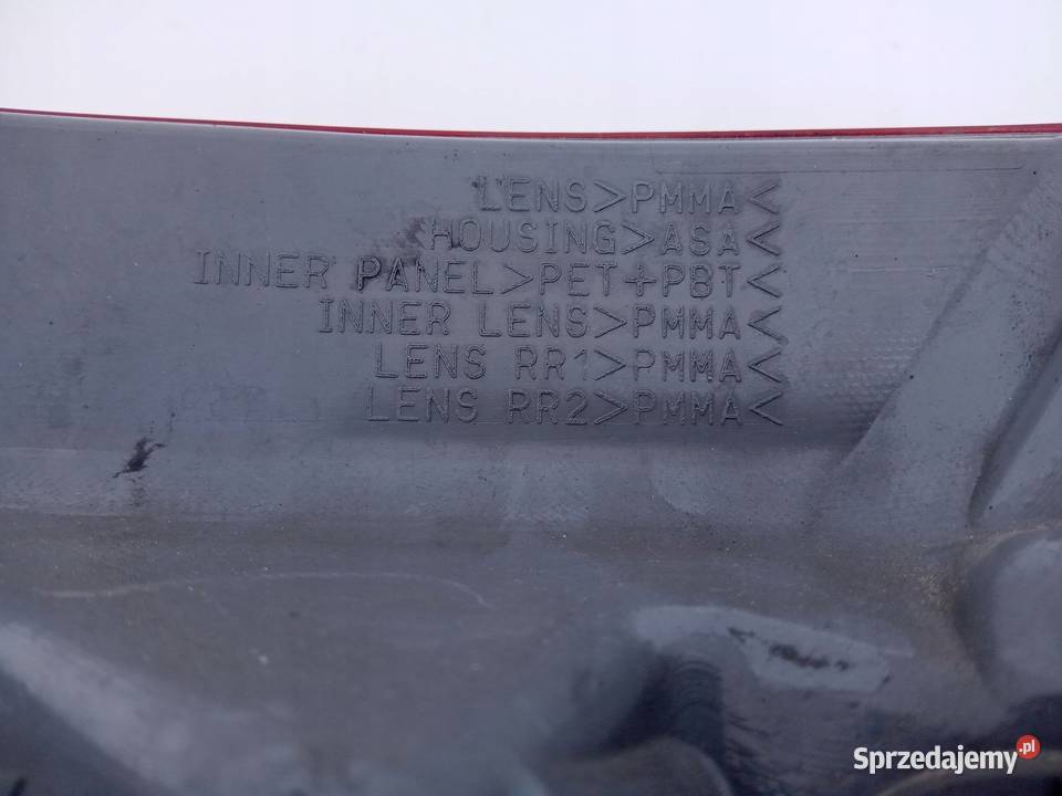 LAMPA PRAWA TYLNA PRAWY TYŁ INFINITI Q70
