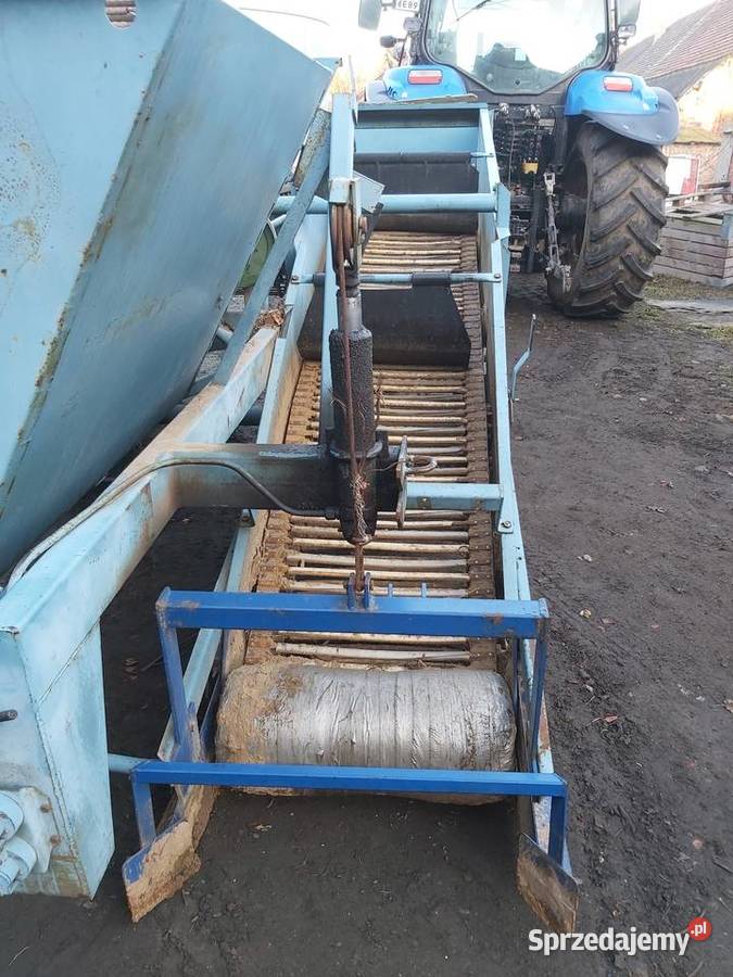 Kombajn Bolko posiada też przystawkę do cebuli nieuszkodzony Nielubia