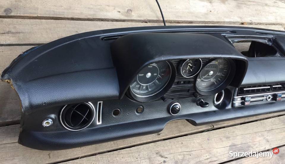 MercedesBenz W115 1973 Deski rozdzielcza konsola sprzedam