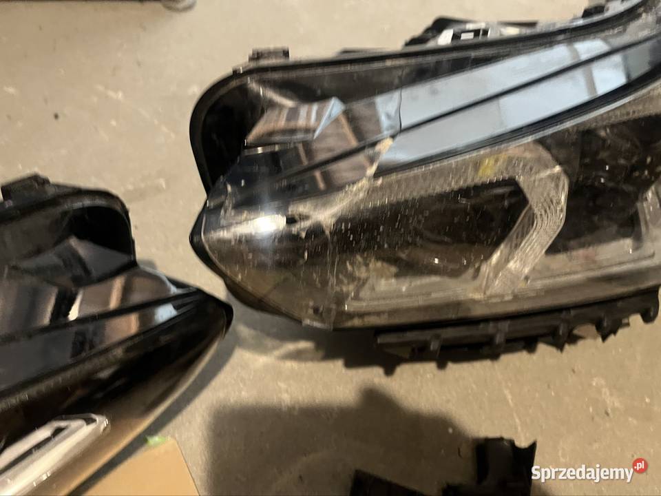 BMW X1 U11 2023r Pozostałość z lamp przód Bełchatów