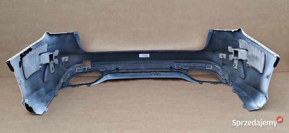 MERCEDES CKLASA W205 KOMBI AMG ZDERZAK TYŁ TYLNY Bieleń