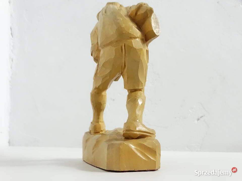 Wyjątkowa ręcznie rzeźbiona figurka z drewna Figurki i rzeźby