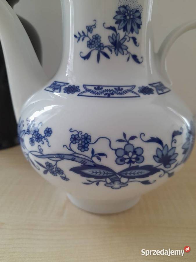 Porcelanowy dzbanek Ilmenau wzór cebulowy Bogatynia
