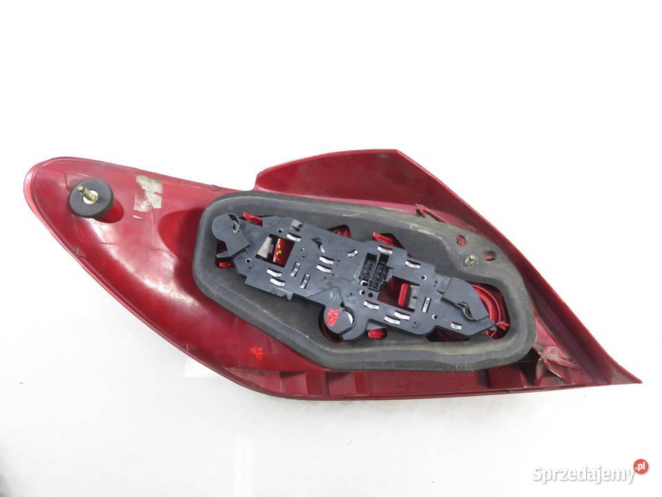 LAMPA PRAWA TYLNA PEUGEOT 307 3AC