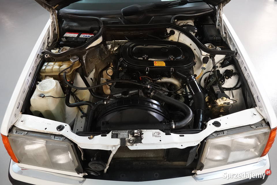 MercedesBenz W124 200E zadbana zdrowa limuzyna 1997cm3 Zgierz