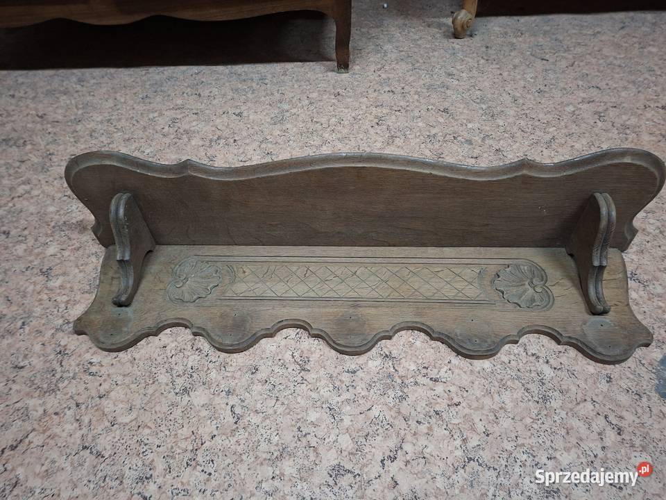 Stara drewniana półka do odnowienia