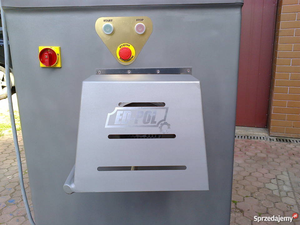 Wilk W 130 z powiekszonym koszem zasypowym