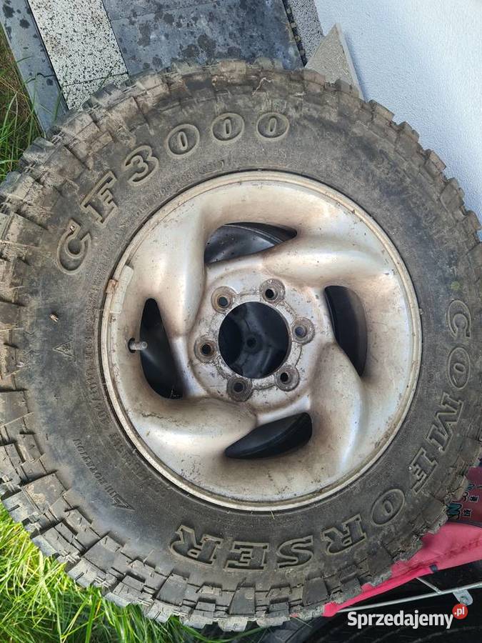 8 opon terenowych i 1 felga całoroczne lubelskie Lublin sprzedam