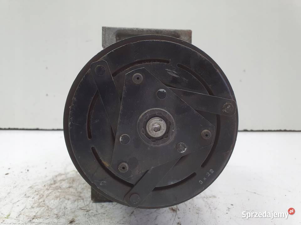 SPRĘŻARKA KLIMATYZACJI Renault Clio IV 09 TCe osobowe Kompresory klimatyzacji Chełm