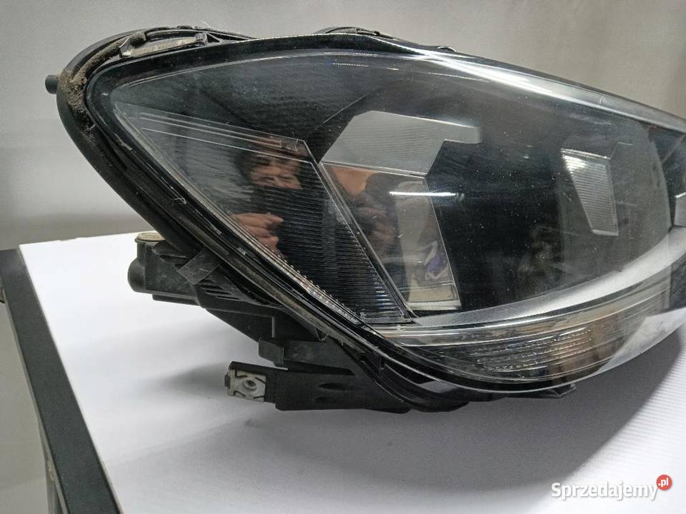 LAMPA PRAWY PRZÓD PRZEDNIA VW TOURAN 3 5TB941006 osobowe