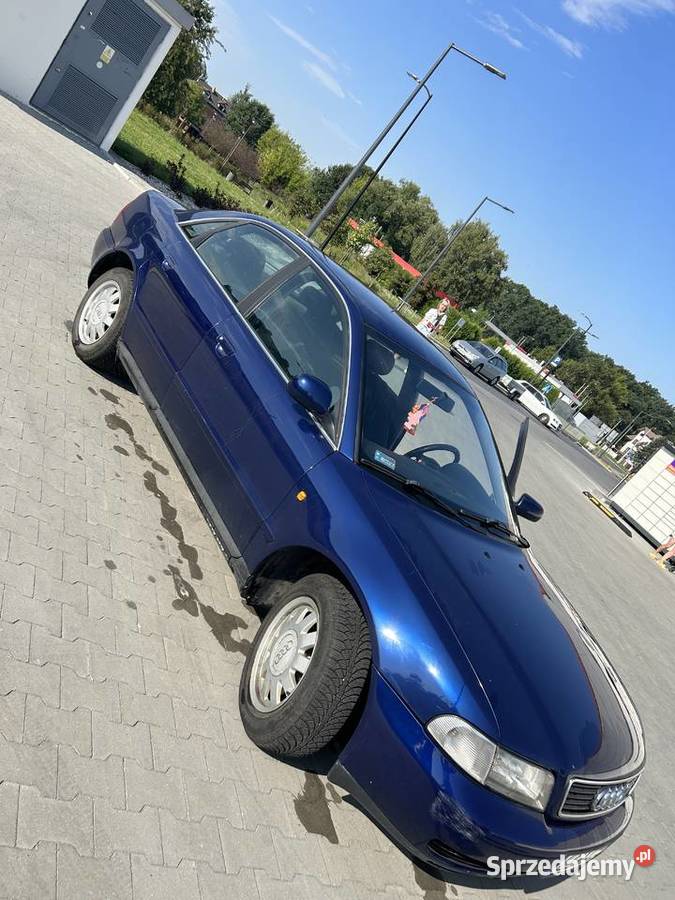 AUDI A4 b5 benzyna ładny stan doinwestowane Świdnik