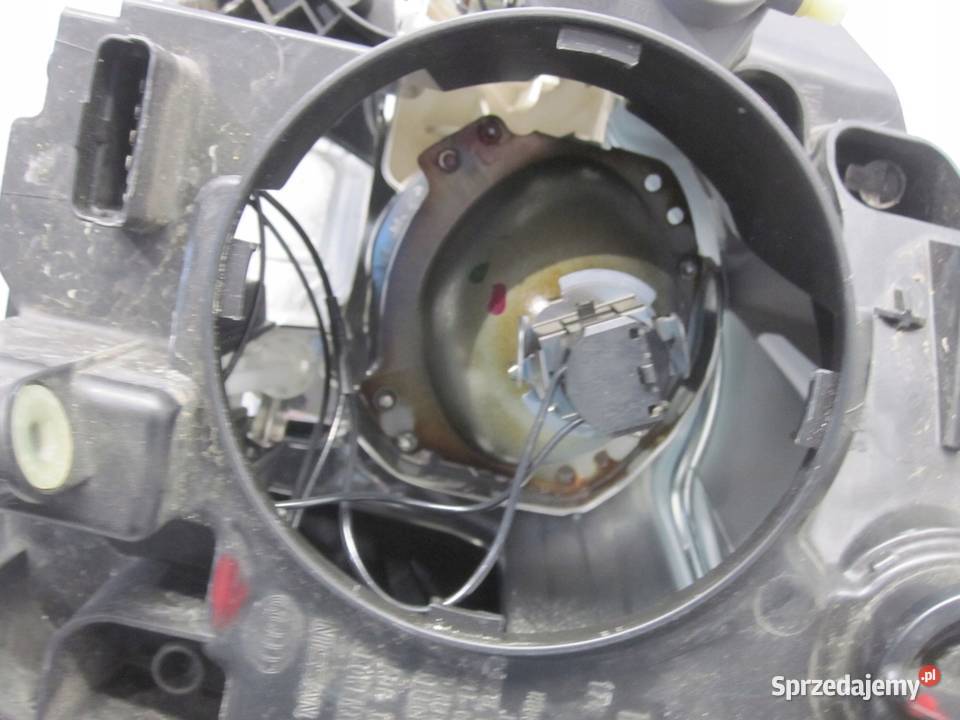 NISSAN QASHQAI I LIFT 12r lampa prawa przód osobowe Kielce