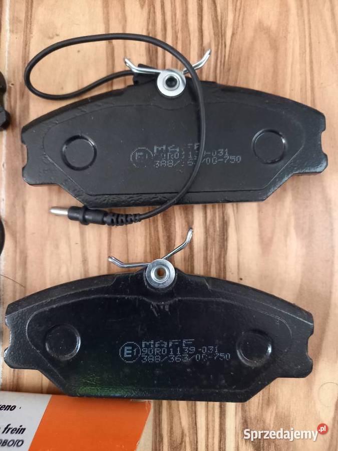 klocki hamulcowe przód RENAULT LAGUNA I SAFRANE Rok produkcji 2024 Proszowice