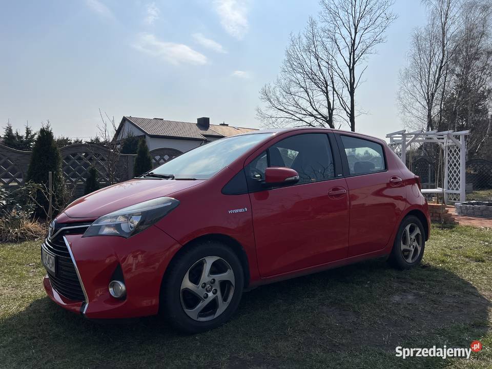 Toyota Yaris Hybrid 2016 Automat 92 000 hybryda