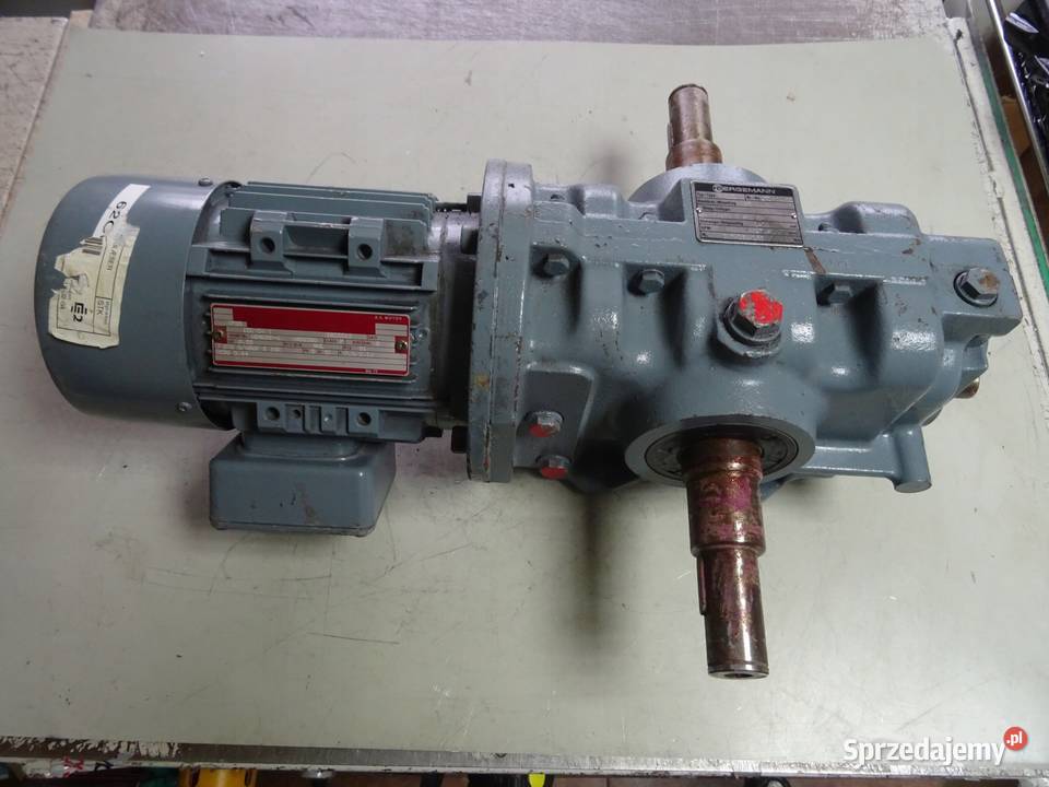 MOTOREDUKTOR PRZEKŁADNIA 055KW 900OBR BERGEMANN Wąchock