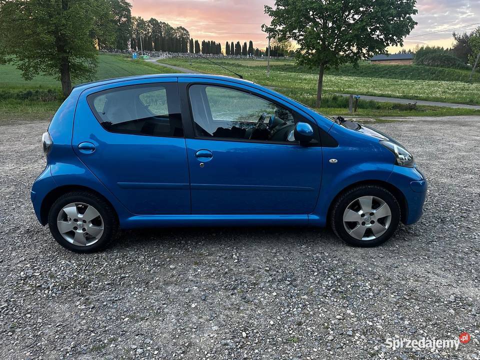 PIĘKNA TOYOTA AYGO 10 BENZYNA 68 2009r NISKIE nieuszkodzony Łękawica