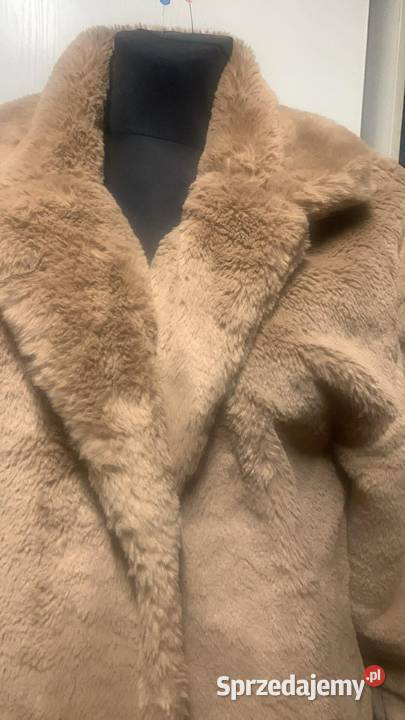Brązowe futerko z kołnierzem podkarpackie