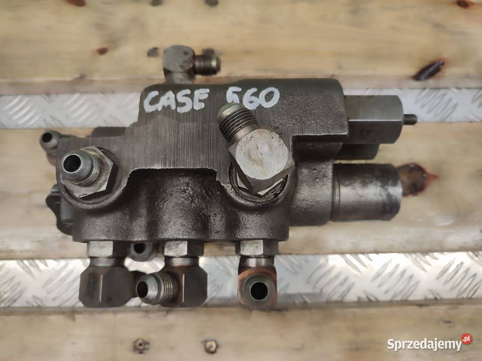 Rozdzielacz hydrauliczny JJB6000332 CASE 560 Wilkowo