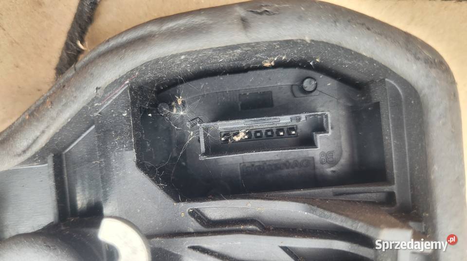 ZAMEK DRZWI LEWY TYŁ TYLNY 7202147 BMW F20 85 śląskie Ruda Śląska