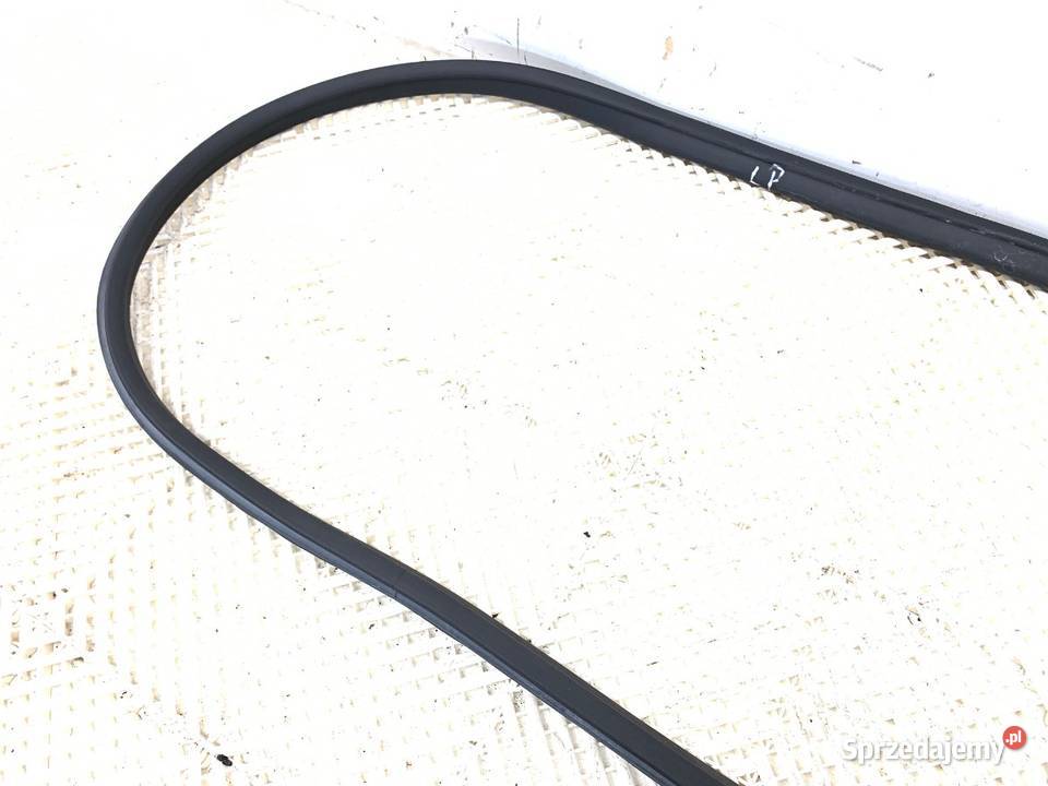 USZCZELKA DRZWI PRZÓD LEWA BMW F44 SportowyCoupe