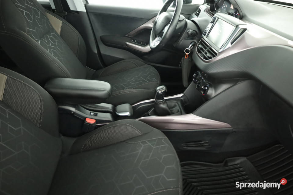 Peugeot 2008 16 VTi światła przeciwmgielne Piaseczno