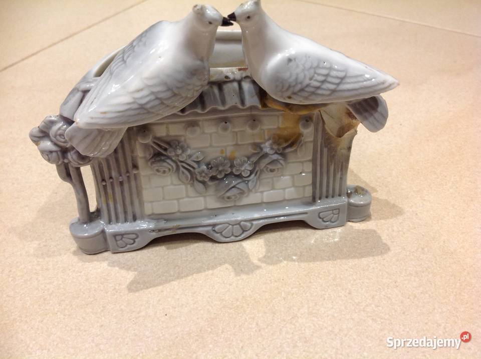 Piękny Wazonik Gołąbki Stara Porcelana Sygnowany sprzedam