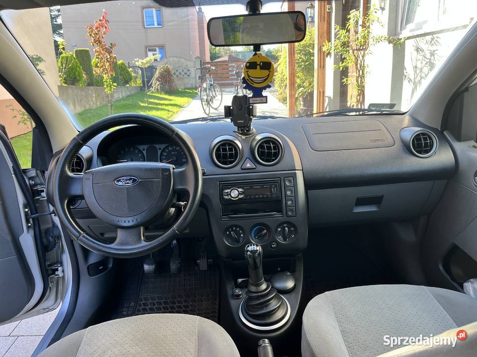Ford Fiesta MK VI Ghia srebrny metalik 13 Siemianowice Śląskie