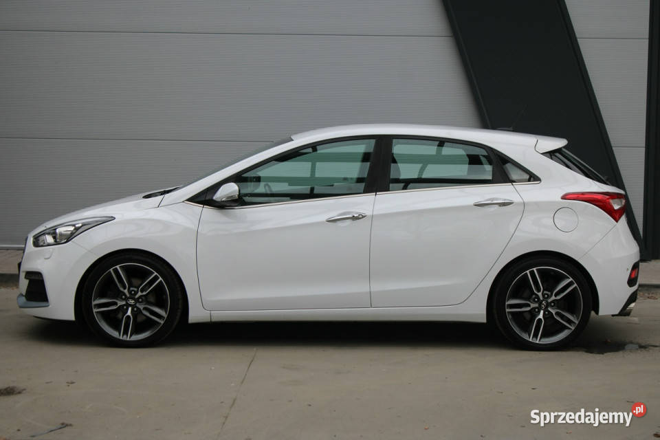 Hyundai i30 OrglakierBogate Rok produkcji 2016 Gliwice sprzedam