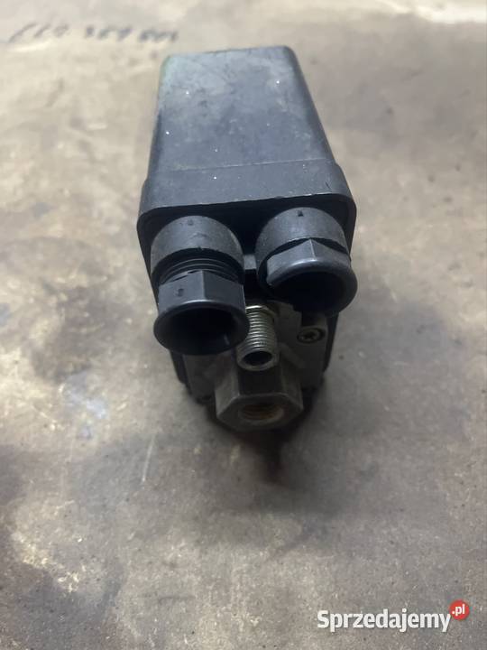 Włącznik kompresora Węgry