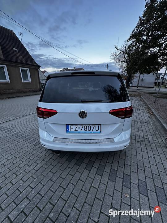 Volkswagen Touran Volkswagen Touran III 20 TDI Van / Minibus Iłowa