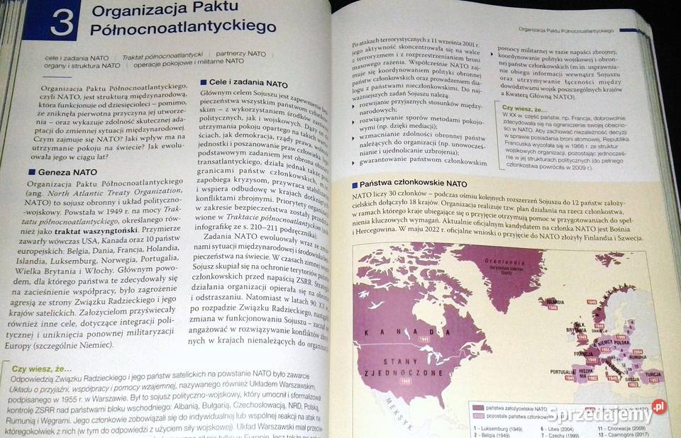 W centrum 4 Podręcznik do WOS Lucyna Czechowska Książki i Podręczniki Chełm sprzedam