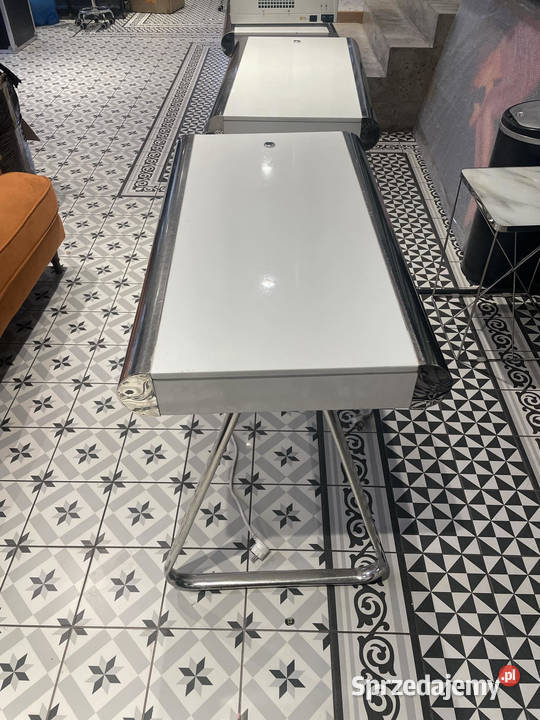 stół do manicure biały glamour biurko do mani Wyposażenie salonów Warszawa sprzedam