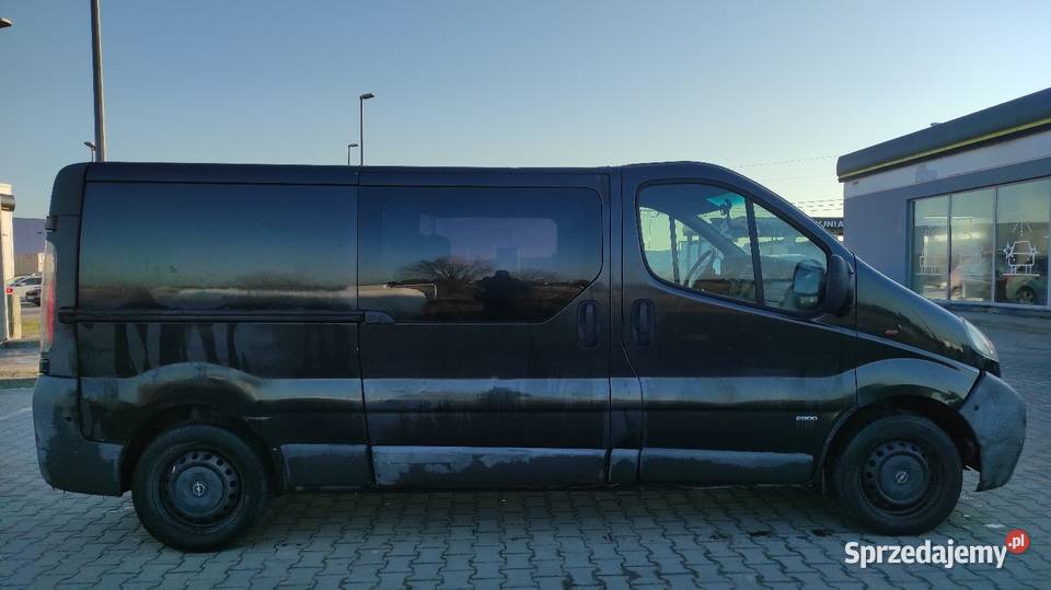 Opel Vivaro 19 dCi 120 2005 6 Osobowy czarny Chodzież