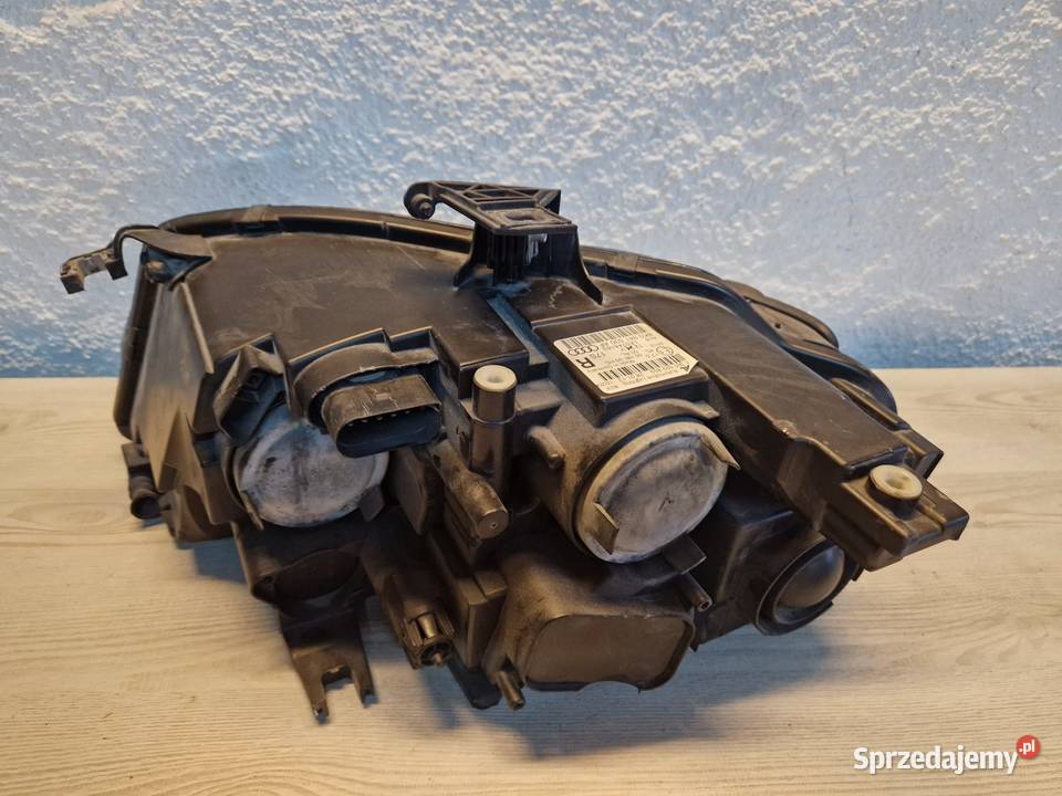 Lampa Audi A4 B8 przed liftem 20082012Prawa lewa osobowe Kwilcz