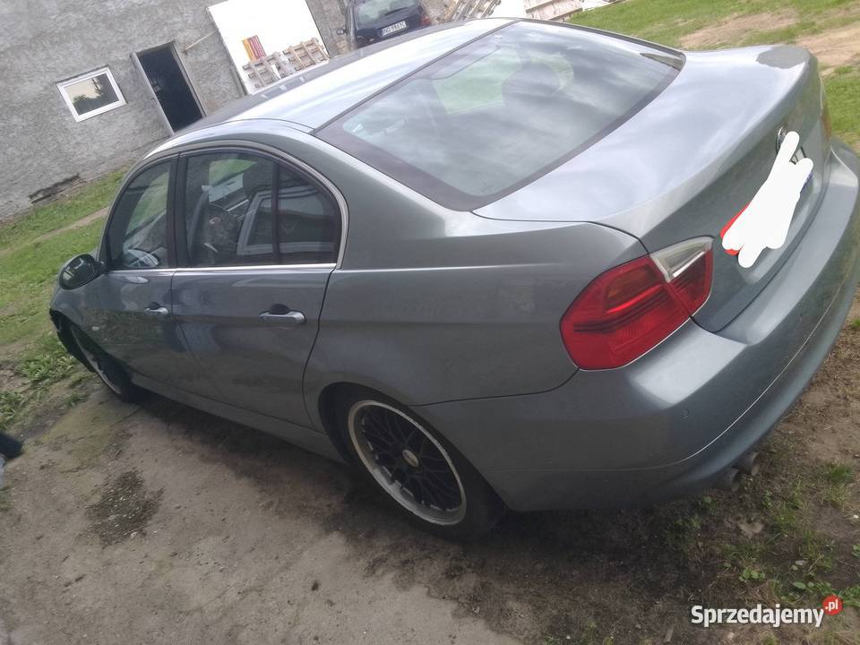 BMW E90 25 BENZ uszkodzone Rok produkcji 2005