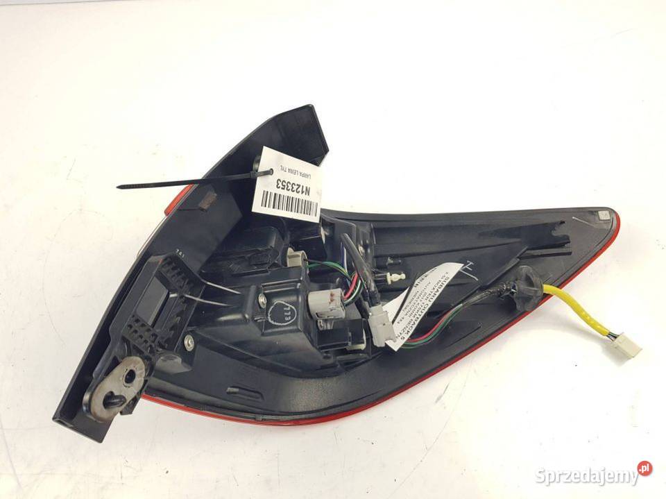 LAMPA LEWA TYŁ 2017 OUTBACK 5 Lipno